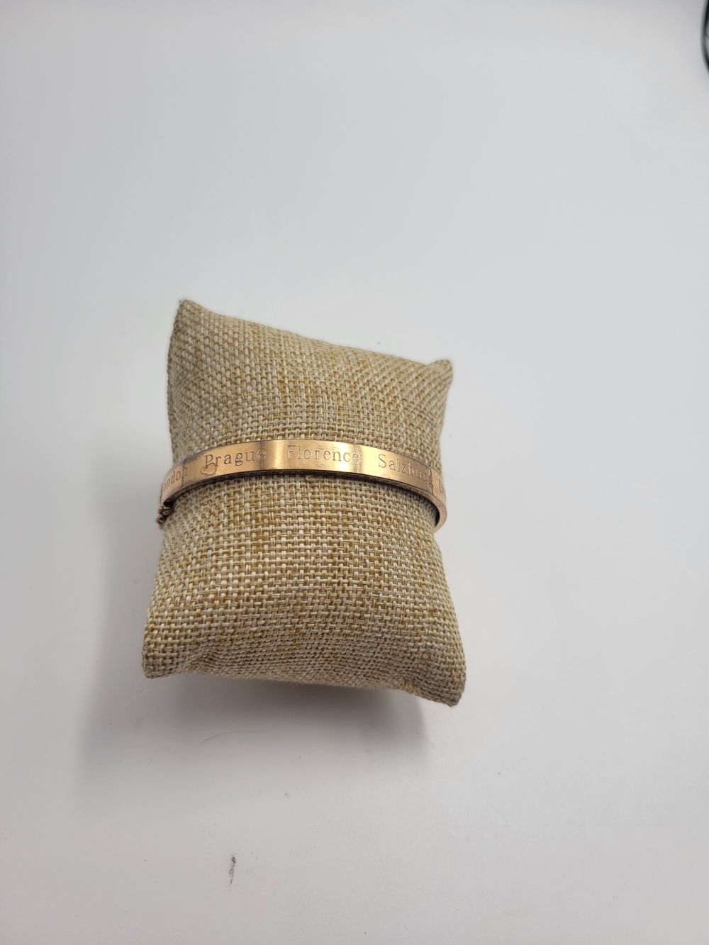 Women's Gold-Tone Engraved Stella & Dot Prague Florence Salzburg Bangle Bracelet